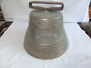 Antique Cow Bell Cast Brass 2.8kg Obertino Morteau France Height 19 cm x 22 cm - Picture 1 of 10