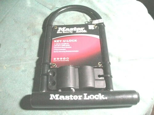 New Master Lock Bike Security Key U-Lock  w 2 keys & Carrying Bracket  - Image 1 of 1