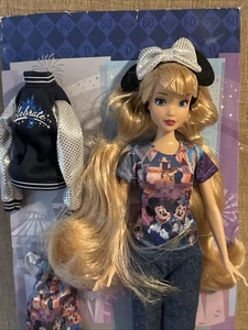 Disney Resort Disneyland Diamond Celebration 60° Anniversario Barbie Bambola - Foto 1 di 9