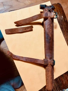 ANTIQUE & ORIGINAL WWI US CALVARY M1912 PICKET PIN & VERY RARE LEATHER SHEATH - Picture 1 of 19
