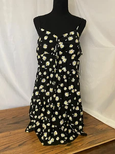 NO BOUNDARIES Junior XXL 19 Black Sun Dress with Daisies NEW Floral Cottagecore - Picture 1 of 3