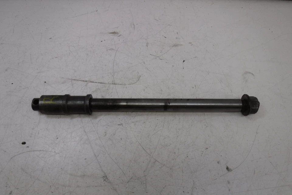 83-86 HONDA SHADOW 500 EJE TRASERO LLANTA TRASERA EJE PERNO PIVOTANTE Foto 1 de 3