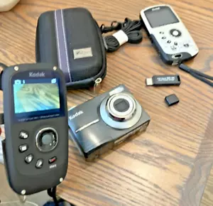 Kodak Play Sport Camera(s) 2 Lot with Case USB Charger + Bonus Easy Care Digital - Picture 1 of 15