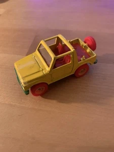 Maisto Suzuki 1990 SUV Jeep - Picture 1 of 3