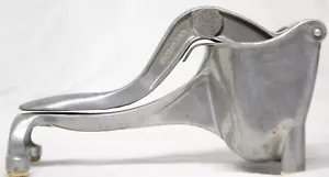 Where-ever TAC-UCO Vintage Aluminum manual juice press - Picture 1 of 9