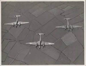 HANDLEY PAGE HEREFORD HP.53 FORMATION ORIGINAL VINTAGE PRESS PHOTO RAF - Picture 1 of 2