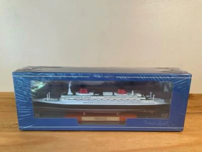 ATLAS EDITIONS LEGENDARY LINERS COLLECTION, FRANCE - FACTORY SEALED - Image 1 of 4