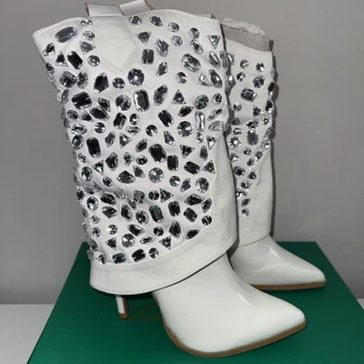 NUEVO CON ETIQUETAS Lauren Lorraine 8.5 Hana Blanco Estrás Tacón de Aguja Botas de Vaquero Inclinadas Foto 1 de 4