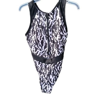 Купальный костюм цельный женский Xersion размер M черный белый анималистический принт купальный костюм  - Изображение 1 из 4