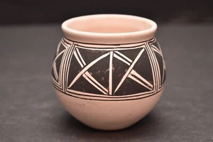 Acoma Pueblo Pottery Jar Jug Fine Line 3.5" Native American Indian Vintage - Picture 1 of 8