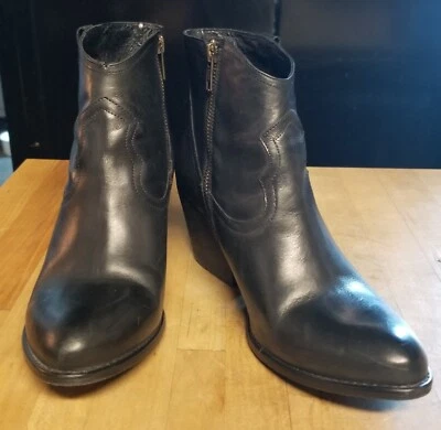 Coolway women's black leather Western style  booties size 10/41 - Image 1 of 4