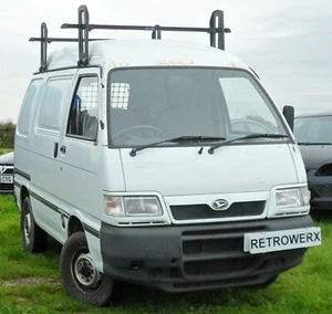 Furgoneta Daihatsu Hijet 2000 * Furgoneta entera que rompe * 1,3 EFi manual 4x tuercas de rueda - Imagen 1 de 12