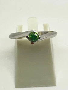 ANELLO SOLITARIO DONNA, IN ORO BIANCO 18KT E DIAMANTE NATURALE TRATTATO VERDE - Foto 1 di 3