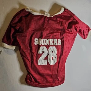 Camisa Jersey Oklahoma Sooners Perro 28 Licencia Oficial Disfraz de Mascota Universitaria M - Imagen 1 de 3
