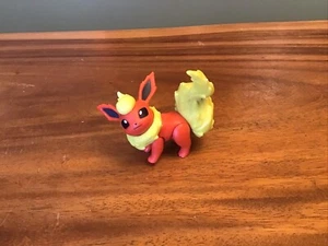 TOMY Posable Pokémon Figure Toy Flareon - Canadian Seller - Imagen 1 de 5