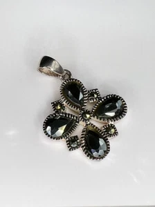 Sterling Silver - Dainty Black Stone & Marcasite Filigree Necklace Pendant - Picture 1 of 7