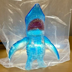 Love Shark kun Clear Marmit Love Shark Shark Skull Head Butt Sofubi - Picture 1 of 5