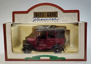 Days Gone Vintage 1:64 - 1933 Austin Taxi Maroon Taxi No. 47004 - Picture 1 of 5