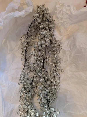 Guirnalda de alambre con cuentas de vidrio transparente Pottery Barn Christmas Pepperberry 5 pies  Foto 1 de 3