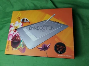 Wacom Bamboo Fun Pen and Touch USB Drawing Graphics Tablet CTH-661 - Picture 1 of 12