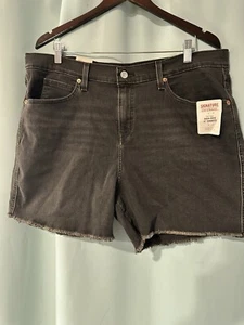 Levi Strauss Size 22 Signature Women's Plus Heritage 5-Inch Fray Hem Shorts - Picture 1 of 3