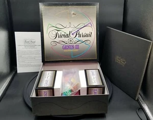 Vintage Trivial Pursuit Genus III 3 Edizione Gioco da Tavolo Parker Brothers 1994 Trivia - Foto 1 di 9
