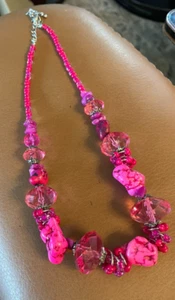 GORGEOUS HOWLITE PINK TURQUOISE 16" CHUNKY NECKLACE - Picture 1 of 4