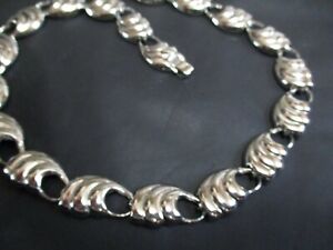 Vintage MONET ? Silver tone Swirl Link Collar Necklace