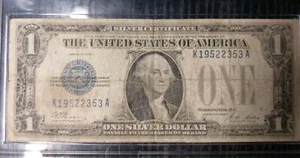 United States Currency 1928A $1 Silver Certificate “Funny Back” First Year - Picture 1 of 2