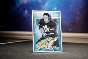 Vic Lynn Toronto Maple Leafs Vintage Signature Cut Cards - Autographed - Picture 1 of 2