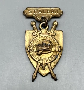 VINTAGE ST ALBIN KNIGHTS TEMPLAR PHILADELPHIA PA GOLD TONE PIN MEDAL A973 - Picture 1 of 7