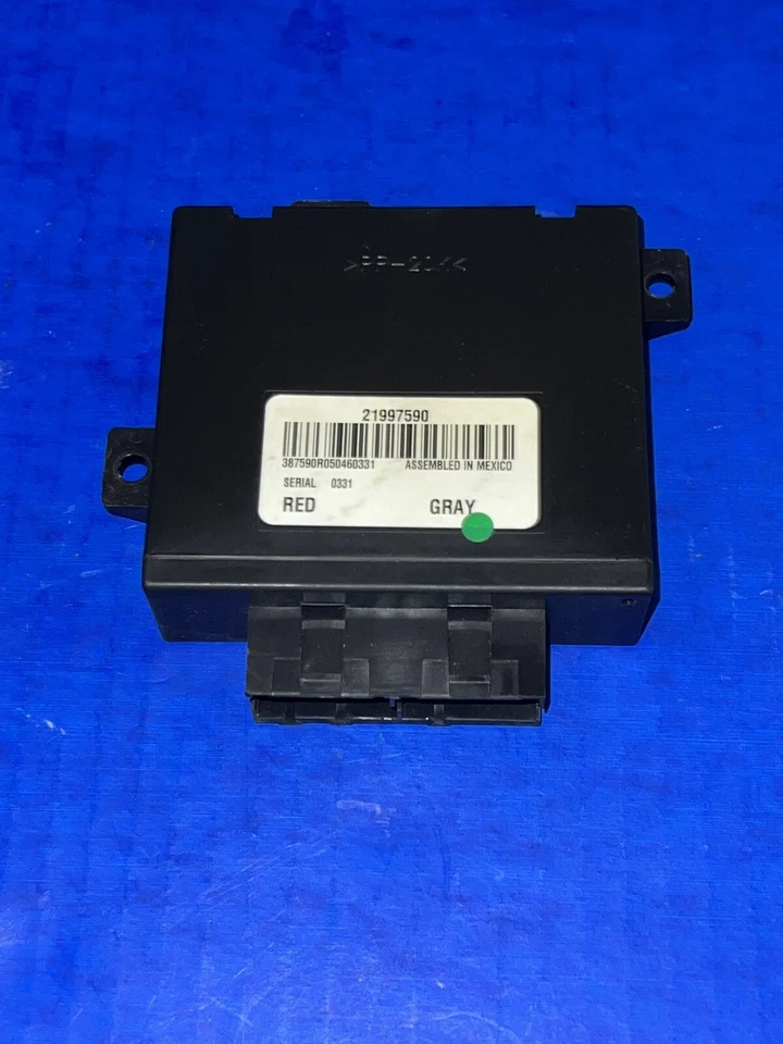 21997590 TAHOE ESCALADE YUKON SUBURBAN 2005-2006 REAR A/C HVAC CONTROL MODULE - Image 1 of 3