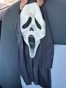 Fun World Ghostface Scream 2 Glow In Dark Maske Easter Unlimited RDS (MK) 1997 - Bild 1 von 3