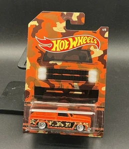 HOTWHEELS 83 CHEVY SILVERADO CAMO Rueda Neumático de Goma Intercambiado Perforado - Imagen 1 de 2