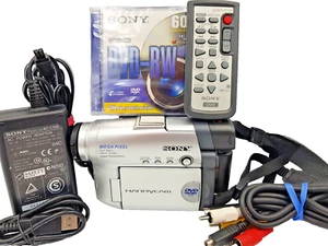 Sony DCR-DVD201E Handycam DVD Camcorder Digital Video Camera DVD-R/RW Nightshot - Picture 1 of 24