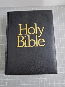 Holy Bible Black Leather Cover Large Book Family and Home Press Writing Present - Bild 1 von 16