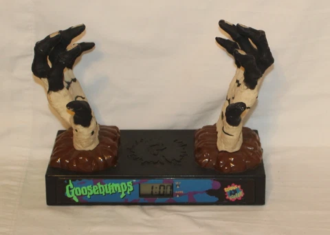 Vtg Goosebumps Talking Alarm Clock AM/FM Radio Bookstand Tested 1996 Horror Cover