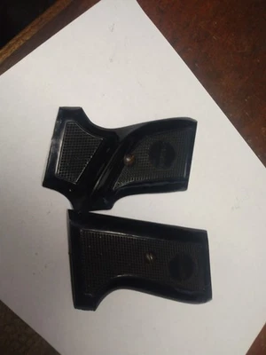 Empuñaduras y tornillos European American Armory Tanfoglio (EAA) EA380 380 ACP #25-470 Foto 1 de 4