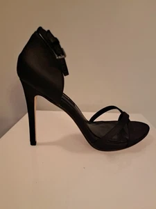 New w Box WHBM SIZE 8M BLACK Satin Ankle Strap Stileto Open Sandals Orig Pr $130 - Picture 1 of 8