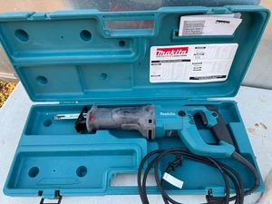 Sierra recíproca Makita modelo JR3050T con estuche de plástico duro - Imagen 1 de 17