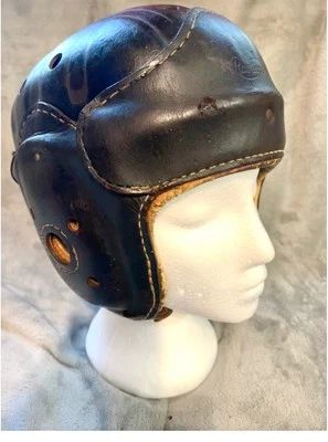 Vintage Rawlings Leather Football Helmet, 1940's Model C75, Size 71/8 - Image 1 of 4