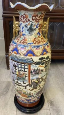 vintage antique large Japanese/ Chinese vase 2 Feet High (p/up  Kt4 ) - Image 1 of 4