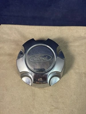 Tapacubos central Ford Ranger Explorer Crown Vic 1998-2011 plateado YL24-1A096-CB Foto 1 de 4