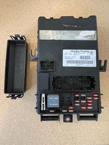 2005 2006 FORD MUSTANG BODY CONTROL MODULE RELAY FUSE BOX 5R3T-14B476-BC BCM OEM - Picture 1 of 7