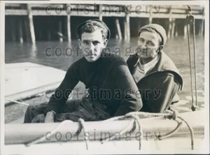 1933 US Adventurers Sail Around World in Small Boat Cimba Press Photo - Picture 1 of 2
