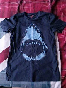 Blue Great White Shark Print T - Shirt - Picture 1 of 2