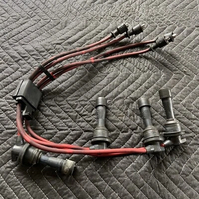 Distribuidor de cables de bujía turbo Mitsubishi Galant VR4 GVR4 4G63 FABRICANTE DE EQUIPOS ORIGINALES Foto 1 de 4