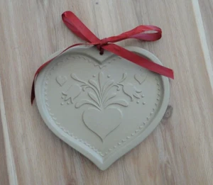 VINTAGE BROWN BAG COOKIE ART MOLD TULIP HEART Crafting Valentine - Picture 1 of 3