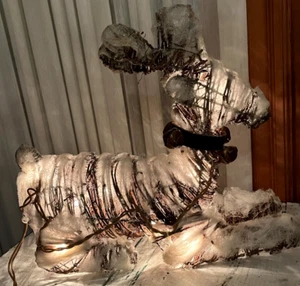 Christmas Reindeer Twig Wicker Wire Snow Covered White Lights NOS 12"X13"X5" - Picture 1 of 18