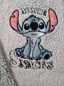 Disney LILO & STITCH Mujer Camisa Grande Top Pj Sherpa FLEECE Bordado Snacks - Imagen 1 de 23